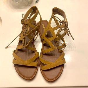 Womens boutique sandals